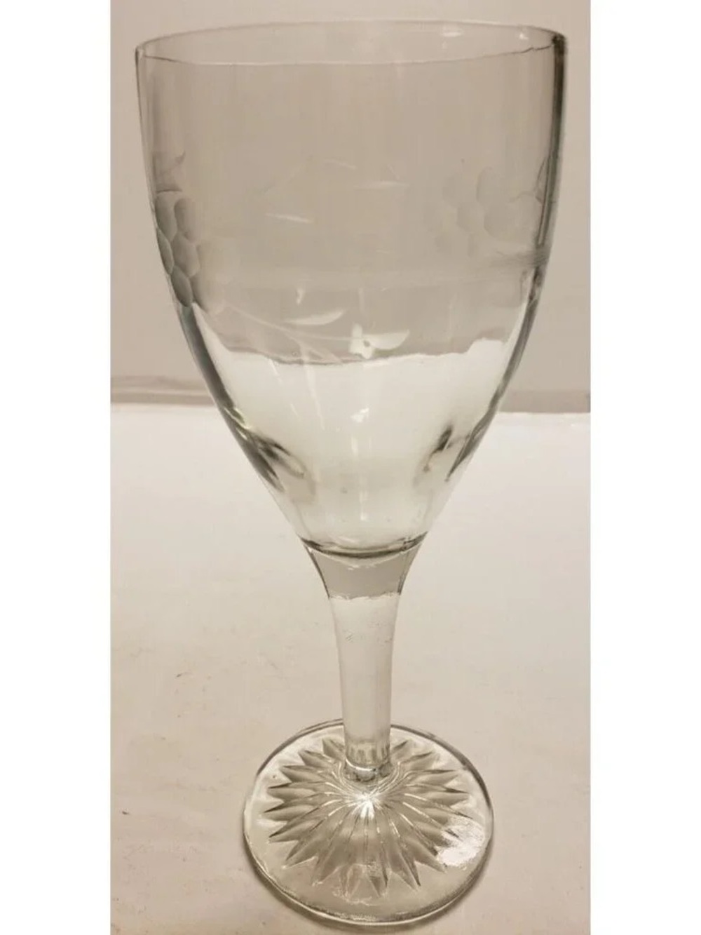 Clear Textured Glass Wine Goblet - Elegant Clear Finish